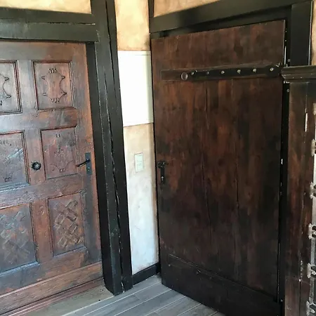 Familienfreundliche Gerichtsstube Im Rittergut Bei Dresden Fuer 6 Pers Appartamento