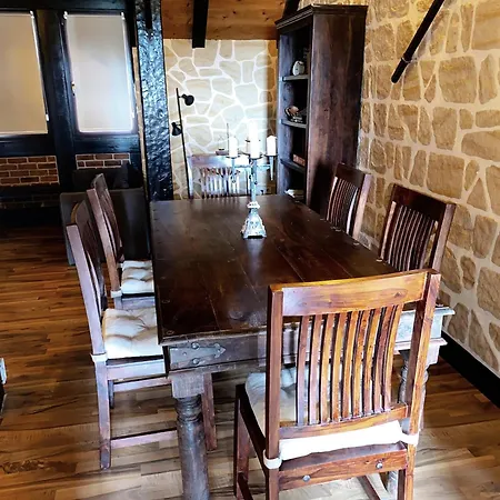 Familienfreundliche Gerichtsstube Im Rittergut Bei Dresden Fuer 6 Pers *