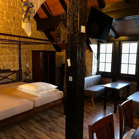 Familienfreundliche Gerichtsstube Im Rittergut Bei Dresden Fuer 6 Pers Appartamento